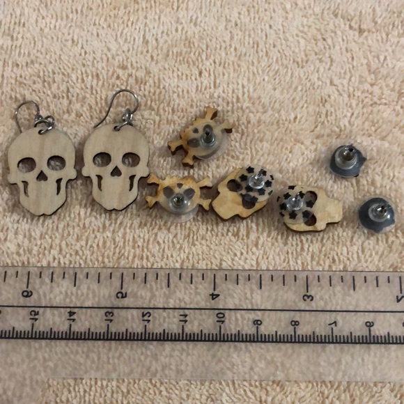 Set of Wooden Skull Earrings - Picture 6 of 6